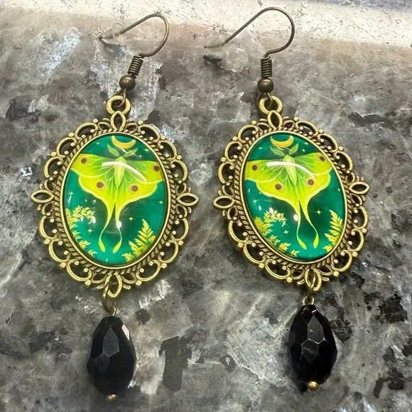 2/$29 or 3/$39 NWOT Gold, Green & Black Detailed Dangling Moth Earrings - Picture 6 of 7